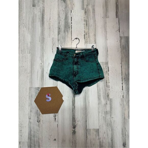 Green mini Jean short - Picture 1 of 10